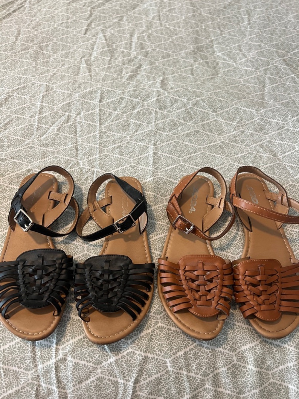 Bundle of summer sandals size 8.5 Tan and black ankle strap. GUC by SODA